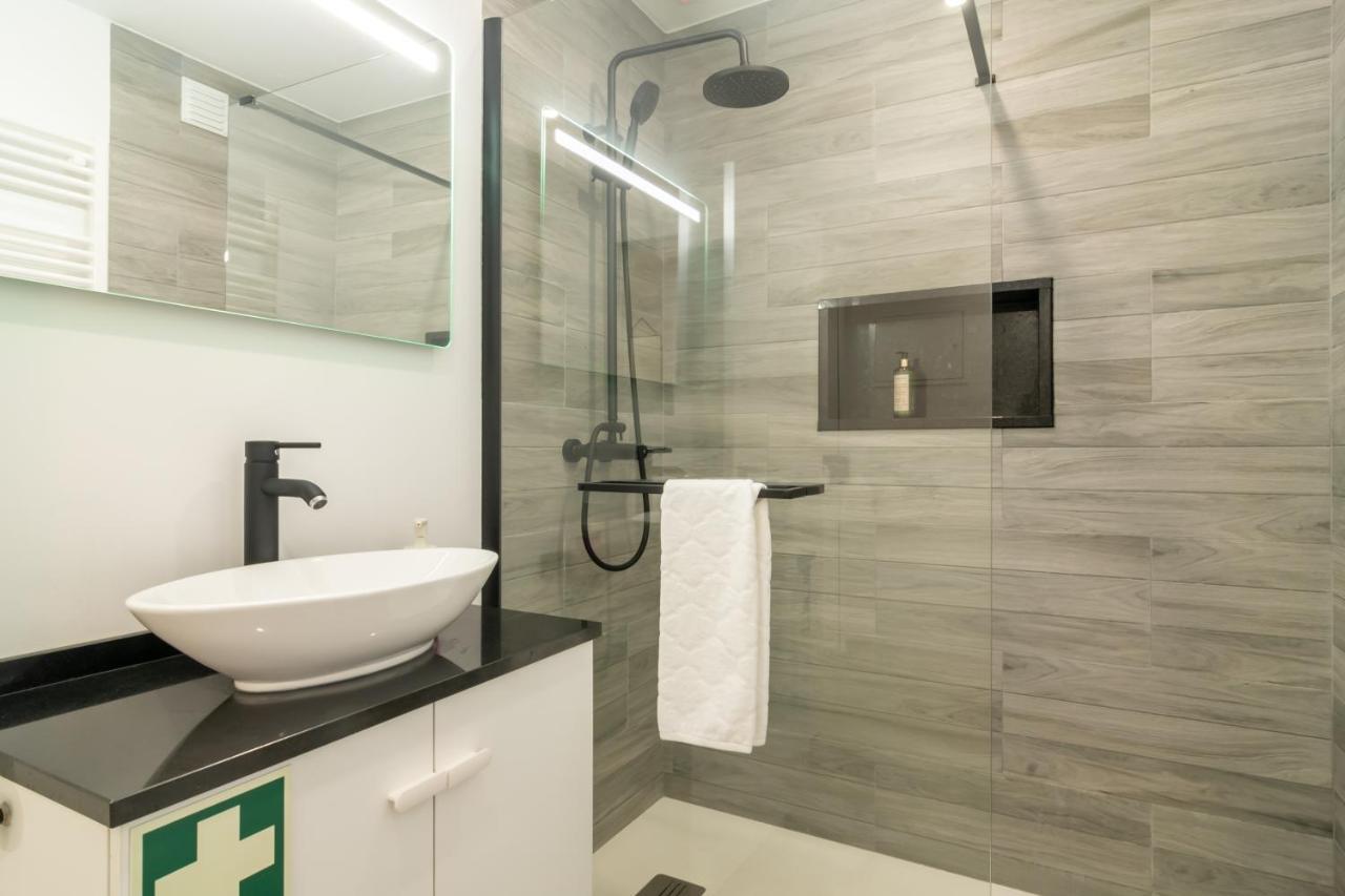 Stylish Apartment W/ River View By Lovelystay Oeiras Exterior photo